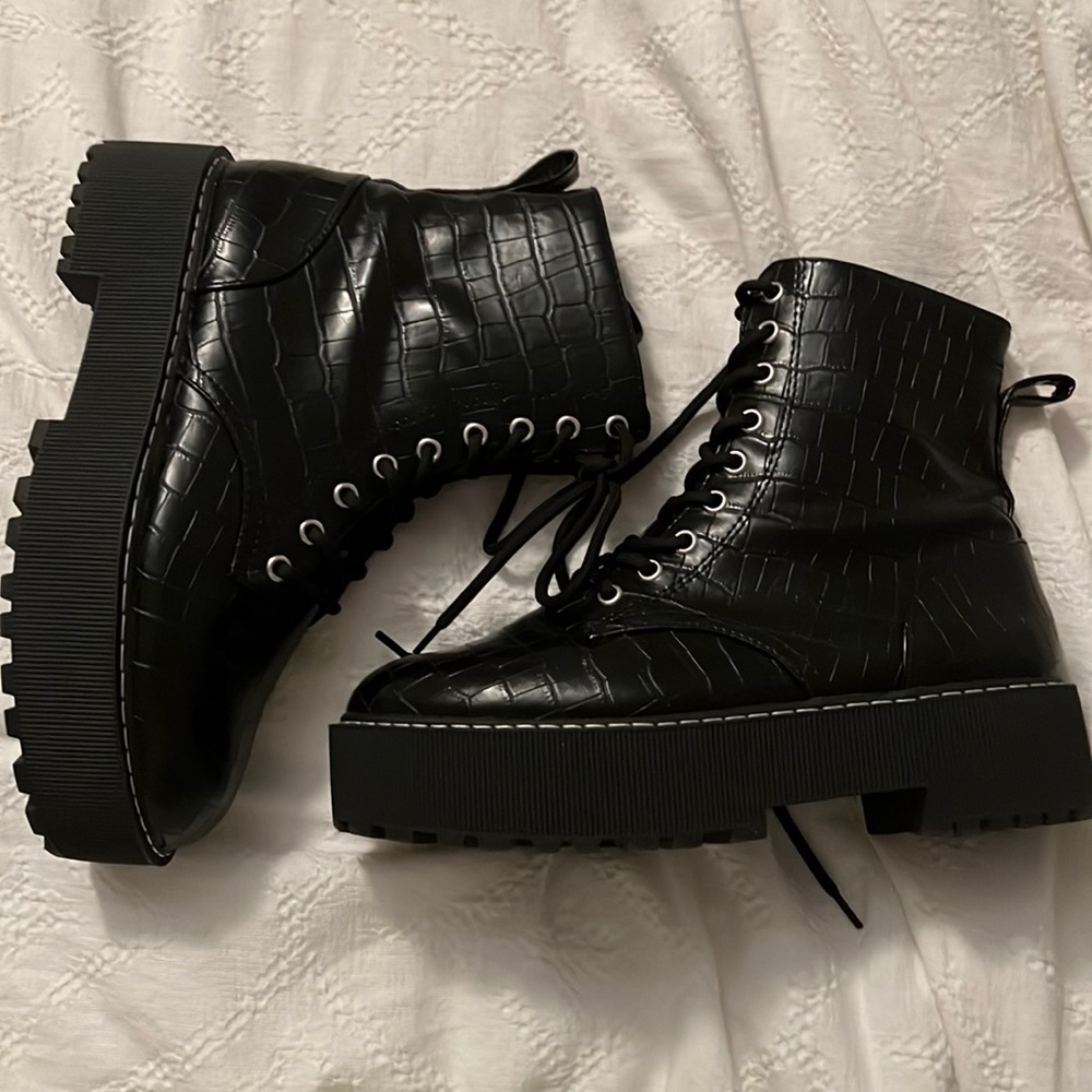 Black Chunky Combat Boots Size 9